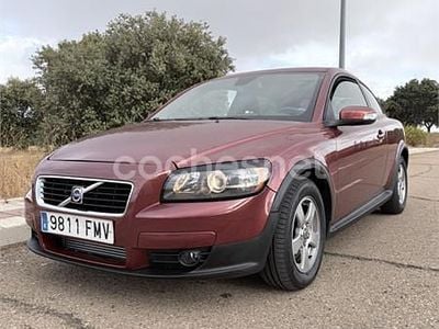 Granate Usado 2007 Volvo C30 Momentum Utilitario | 4900 € (Precio justo)
