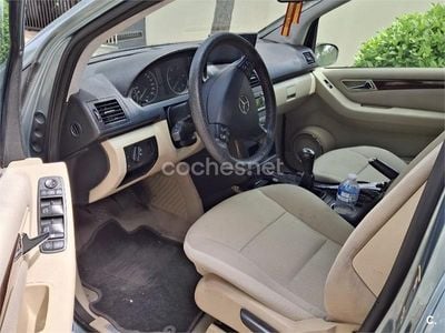 Begagnad Mercedes A180 Elegance 109 HK (80 kW) 2005 Grön Minibuss