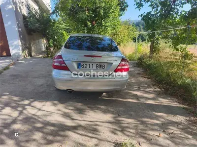 Usado Mercedes CLK240 Avantgarde 170 CV (125 kW) 2002 Gris / plata Coupe