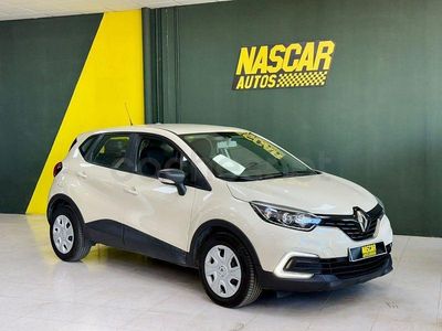 Usado Renault Captur Life 90 CV (66 kW) 2019 Beige SUV