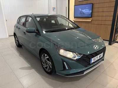 Usado Hyundai i20 84 CV (61 kW) 2024 Verde Utilitario