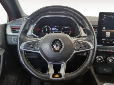 Usado Renault Captur R.S. 145 HP (106 kW) 2022 Vermelho SUV