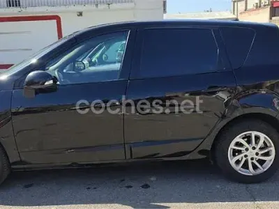 Usado Renault Scénic III Dynamique 110 CV (80 kW) 2013 Negro Monovolumen
