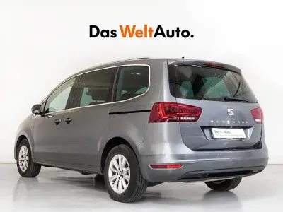 Usado Seat Alhambra Style 150 CV (110 kW) 2022 Gris