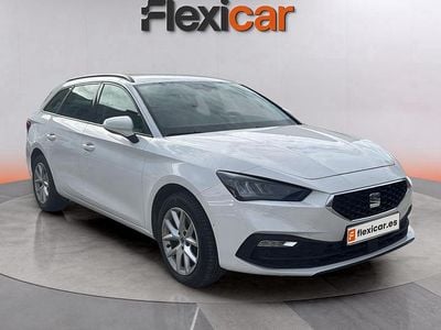 Usado Seat Leon Style 116 CV (85 kW) 2023 Blanco Familiar