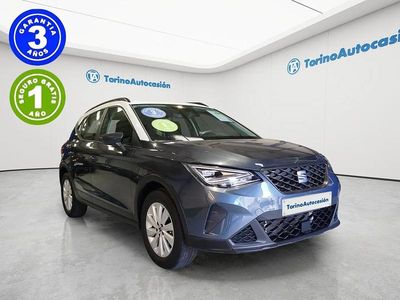 Usado Seat Arona Style 110 CV (80 kW) 2023 Gris / plata SUV