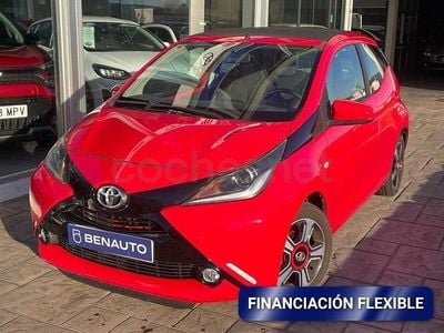 Usado Toyota Aygo X-clusiv 72 CV (52 kW) 2018 Rojo Utilitario