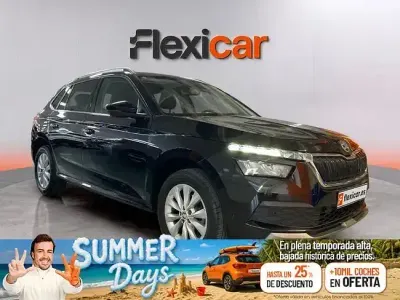 Usado Skoda Kamiq Active 110 CV (80 kW) 2022 Negro SUV