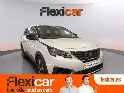 Usado Peugeot 5008 Allure 130 CV (95 kW) 2020 Blanco SUV