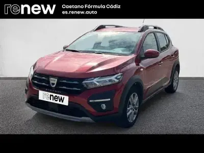Usado Dacia Sandero Comfort 91 CV (66 kW) 2022 Rojo Berlina