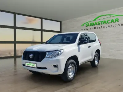 Usado Toyota Land Cruiser 176 CV (129 kW) 2021 Blanco Utilitario
