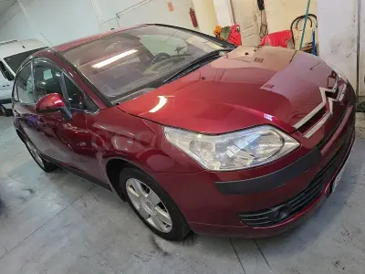 Usado Citroën C4 Exclusive 110 CV (80 kW) 2009 Granate Berlina