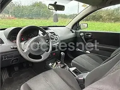 Usado Renault Mégane Authentique 105 CV (77 kW) 2005 Azul Berlina