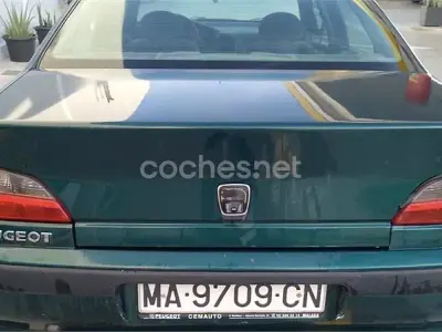 Usado Peugeot 406 90 CV (66 kW) 1998 Verde Berlina