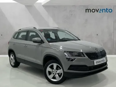 Usado Skoda Karoq Ambition 150 CV (110 kW) 2021 Gris / plata SUV