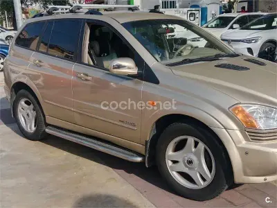 Usado SsangYong Kyron Limited 141 CV (103 kW) 2006 Beige SUV