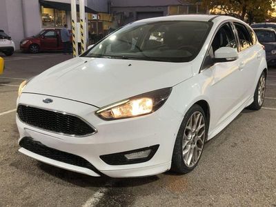 Usado Ford Focus Sport 125 CV (91 kW) 2014 Blanco Berlina