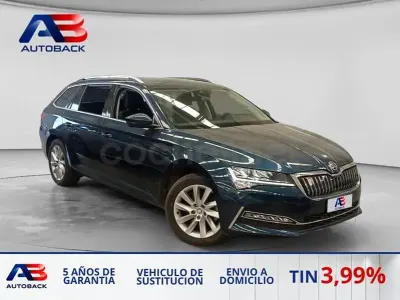 Usado Skoda Superb Style 218 CV (160 kW) 2021 Azul Familiar