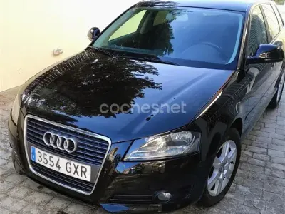 Usado Audi A3 Attraction 105 CV (77 kW) 2010 Azul Utilitario