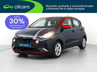Usado Hyundai i10 66 CV (48 kW) 2022 Gris Utilitario