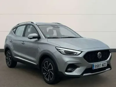 Usado MG ZS Luxury 106 CV (77 kW) 2025 Plateado SUV