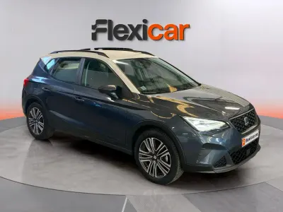 Usado Seat Arona Xperience 110 HP (80 kW) 2022 Cinzento SUV