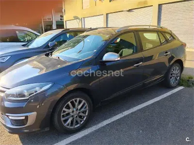 Usado Renault Mégane GrandTour Dynamique 110 CV (80 kW) 2014 Azul Familiar