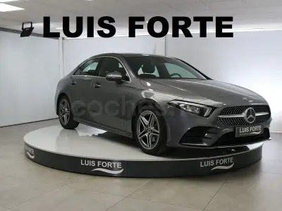 Usado Mercedes A180 136 CV (100 kW) 2022 Gris / plata Berlina