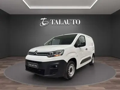 Usado Citroën Berlingo Feel 102 CV (75 kW) 2021 Blanco Monovolumen