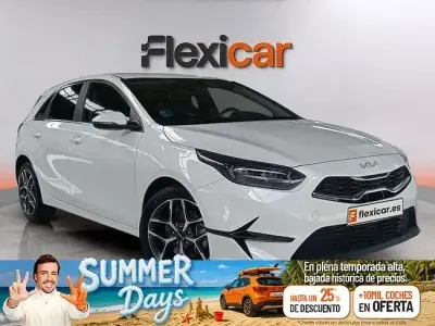 Usado Kia Ceed 136 CV (100 kW) 2023 Blanco Utilitario