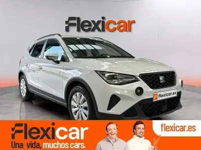 Usado Seat Arona Style 110 CV (80 kW) 2024 Negro SUV