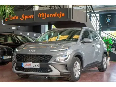 Usado Hyundai Kona 120 CV (88 kW) 2022 Gris SUV