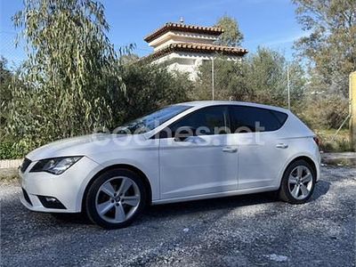 Usado Seat Leon Reference 105 CV (77 kW) 2014 Blanco Berlina