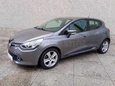 Usado Renault Clio IV Dynamique 90 CV (66 kW) 2014 Gris / plata Berlina