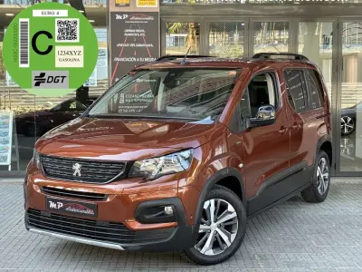 Usado Peugeot Rifter GT-line 131 CV (96 kW) 2019 Naranja Monovolumen