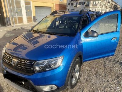 Usado Dacia Sandero Essentiel 90 CV (66 kW) 2018 Azul Berlina