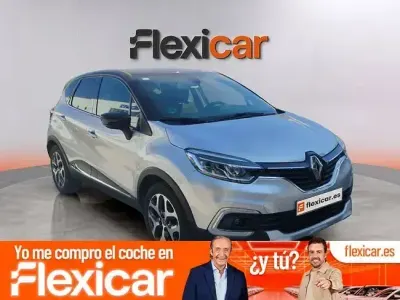 Usado Renault Captur Zen 130 CV (95 kW) 2019 Gris SUV