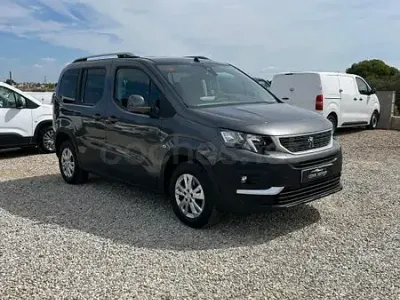 Gebraucht Peugeot Rifter Active 130 PS (95 kW) 2019 Grau Van / Kleinbus