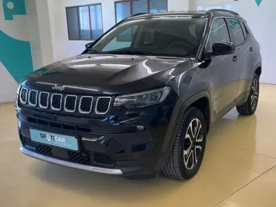 Usado Jeep Compass Limited 131 CV (96 kW) 2023 Negro SUV