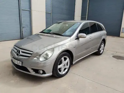 Usado Mercedes R320 224 CV (164 kW) 2009 Beige Monovolumen