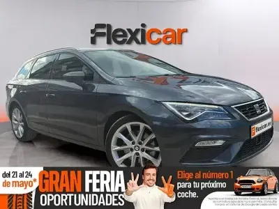 Usado Seat Leon FR 150 HP (110 kW) 2019 Cinzento