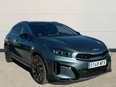 Usado Kia XCeed 141 CV (103 kW) 2025 Gris SUV