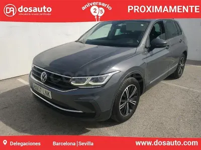 Usado VW Tiguan Life 150 HP (110 kW) 2021 Cinzento SUV