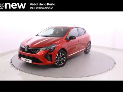 Begagnad Renault Clio V Techno 145 HK (106 kW) 2025 Röd Sedan