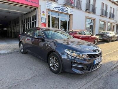 Usado Kia Optima 141 CV (103 kW) 2017 Gris Berlina