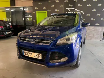 Usado Ford Kuga Titanium 150 CV (110 kW) 2016 Azul SUV