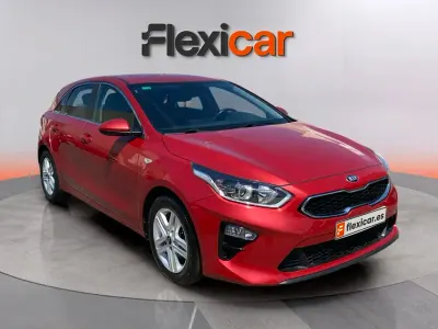 Usado Kia Ceed 120 CV (88 kW) 2021 Rojo Utilitario