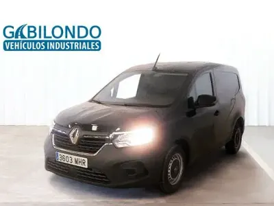 Usado Renault Kangoo 95 CV (69 kW) 2023 Negro Monovolumen