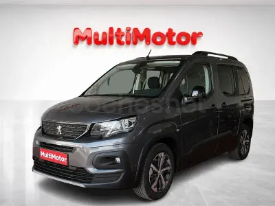 Usado Peugeot Rifter GT 130 CV (95 kW) 2023 Gris / plata Monovolumen