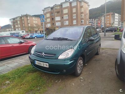Usado Citroën Xsara Picasso Exclusive 90 CV (66 kW) 2002 Verde Monovolumen